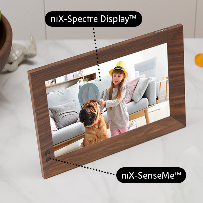 10-inch HD Smart Wi-Fi Digital Frame + Membership